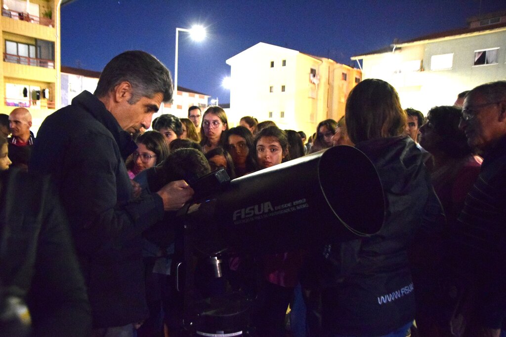 Astronomia no Verão dedicada à Lua