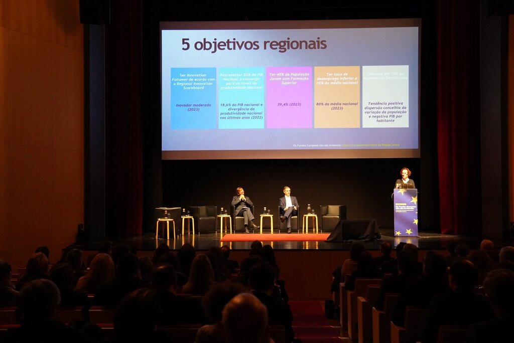 Cineteatro Alba recebeu conferência sobre fundos europeus